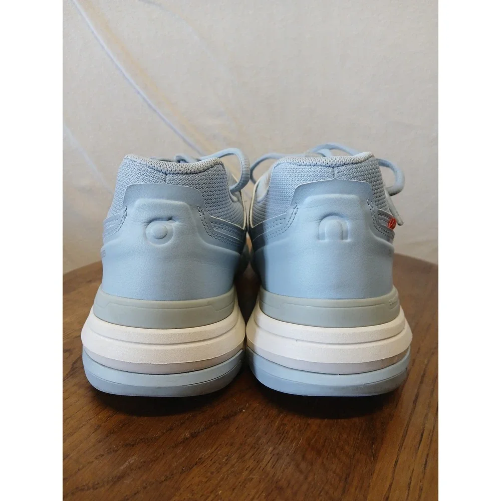On clouds the Roger clubhouse sneaker womens Size 9 blue